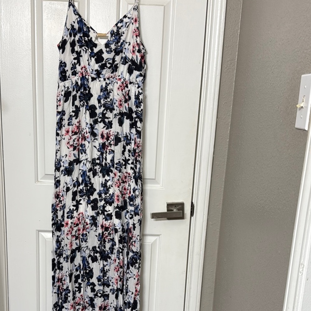 Floral Maxi Dress - White, Black, Pink